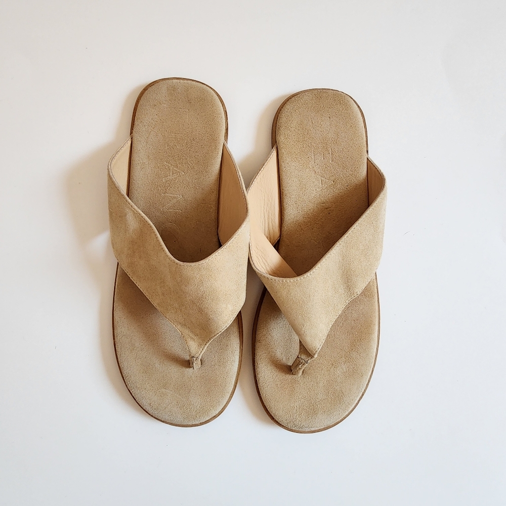 Dear Frances Billy Suede Flats Flip Flop Sandals